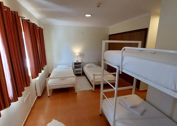 Hi - De Juventude Hostel Alfeizerao