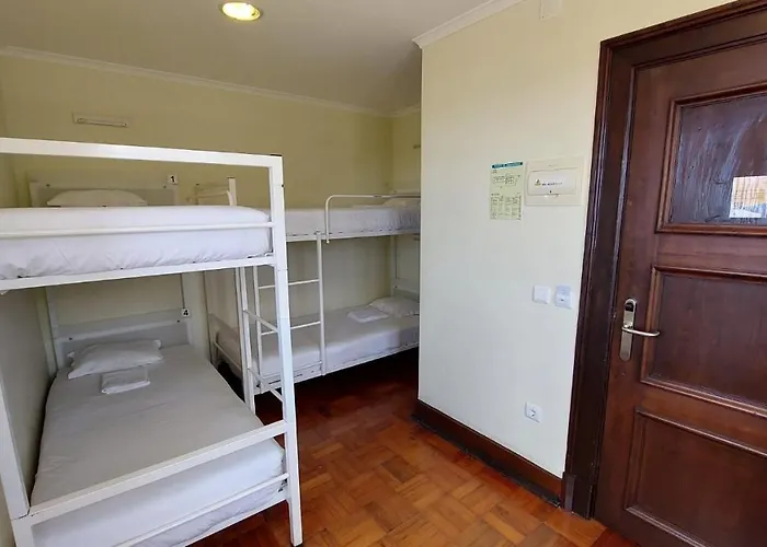 Hostel Hi - De Juventude Alfeizerao